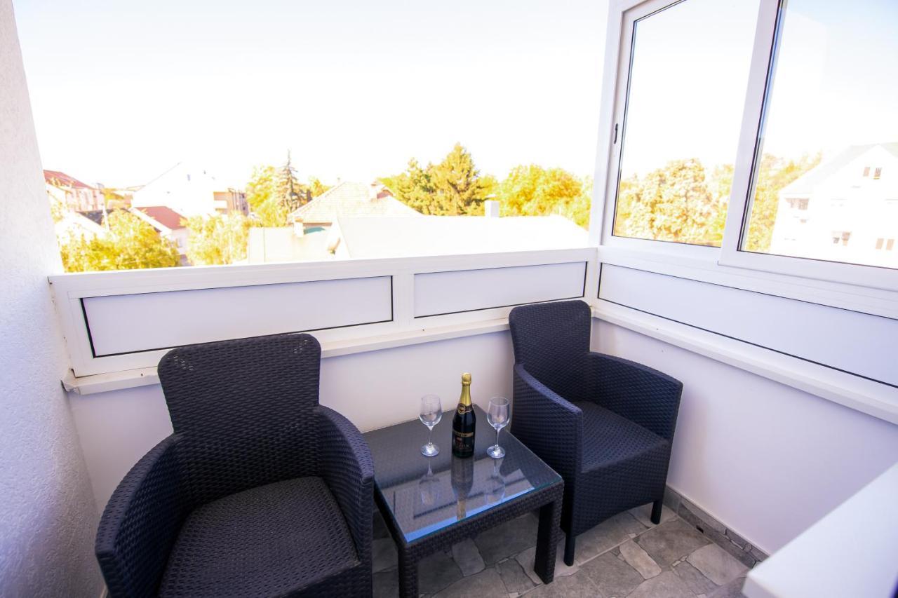 Apartman Nina II Sremska Mitrovica Dış mekan fotoğraf
